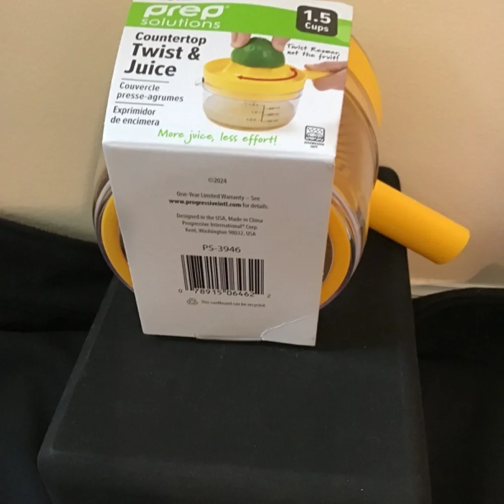 Progressive Prep Solutions Countertop Twist & Juice Citrus Juicer‎ 1.5 Cups Yell